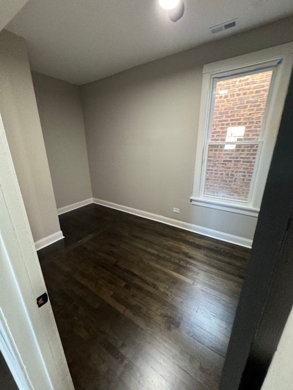 Foto del edificio - 4956 W Erie St