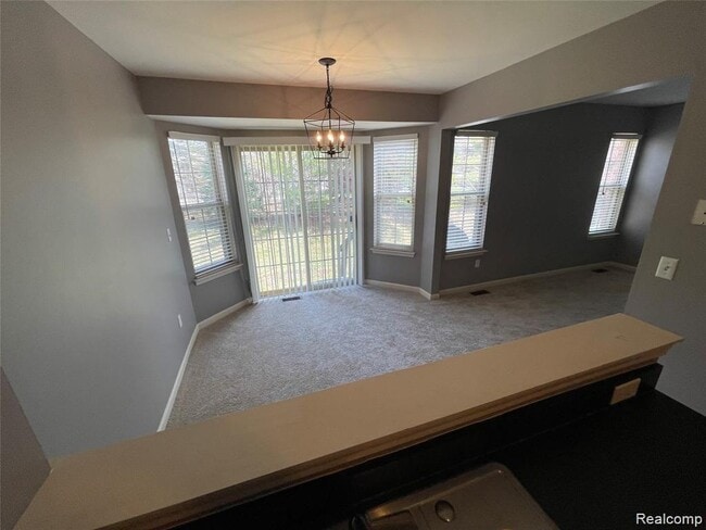 Foto del edificio - 8767 Hardwood Dr