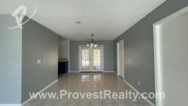 Building Photo - Nice 4 Bedroom 2 Bath Home in Hesperia!!