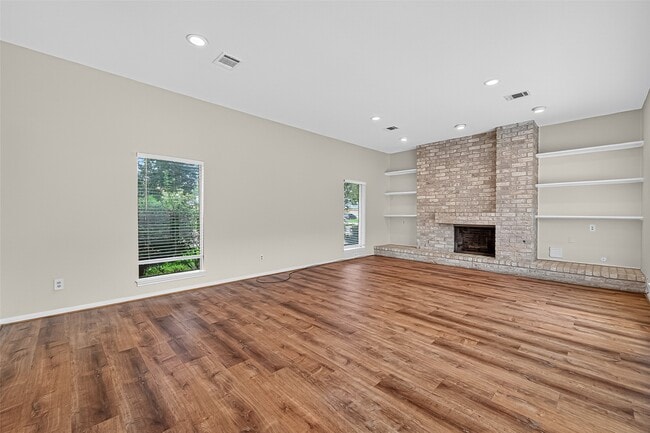 Foto del edificio - 10815 Shawnbrook Dr