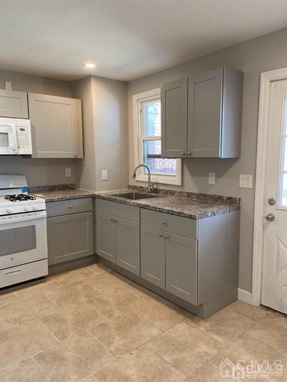 Foto principal - 690 State St