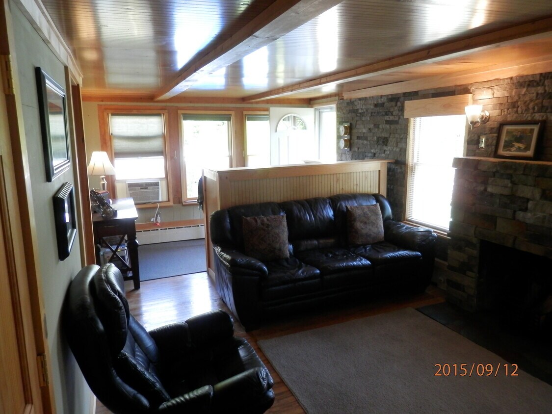 4 Wilson St Unit Beach commy East Patc, East Patchogue, NY 11772 Apartments in East Patchogue