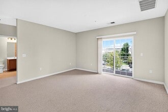 Building Photo - 1137 Halifax Pl