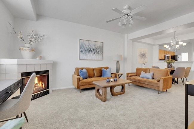 Foto del edificio - 9643 W Chatfield Ave