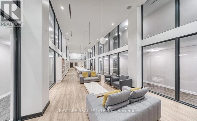 Building Photo - 158 Front St E