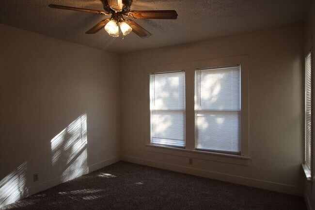 Foto del edificio - Available Now! Adorable 1 bedroom 1 bath a...