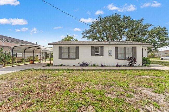 Building Photo - 2 Bed 1.5 Bath Jax Beach - Walk to the Beach- Newly remodeled