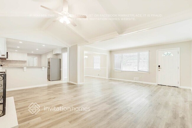 Building Photo - 1734 Lamancha Dr NW