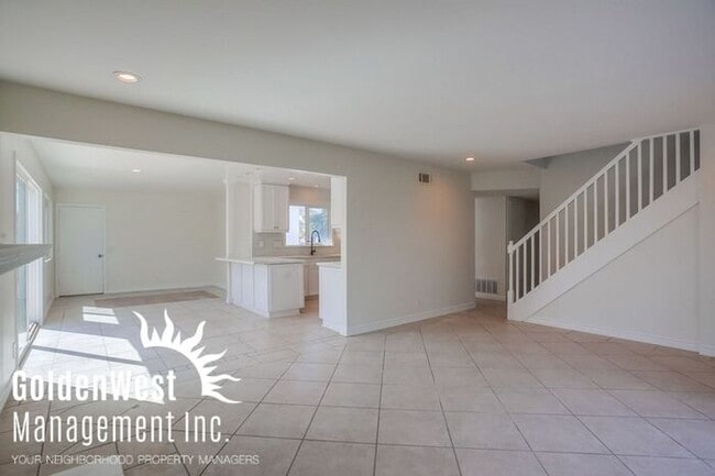 Building Photo - Newly Remodeled 5Bdm 3Ba Single-Family Hom...