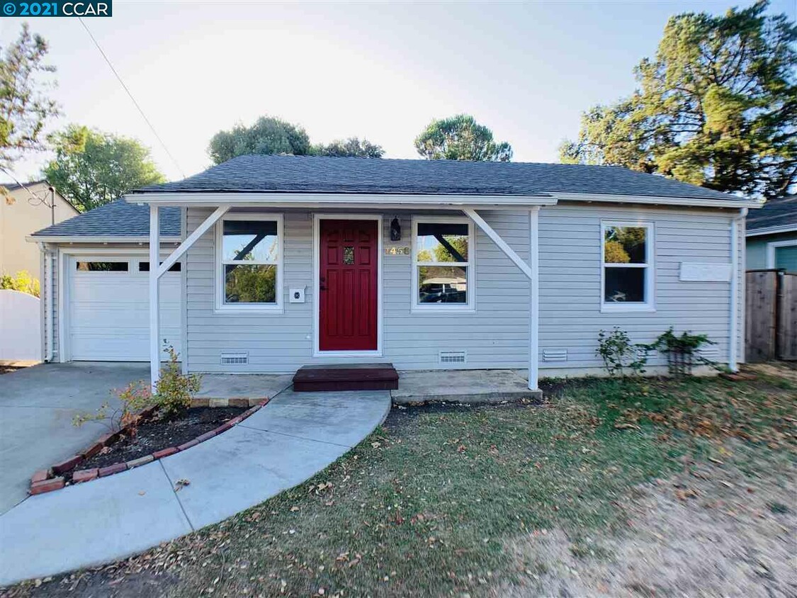 Primary Photo - 1458 San Carlos Ave