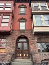 Building Photo - 196 4th St