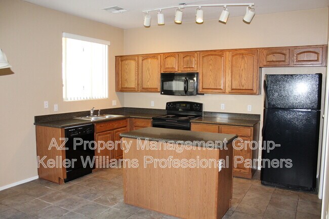 Building Photo - 17532 W Mandalay Ln