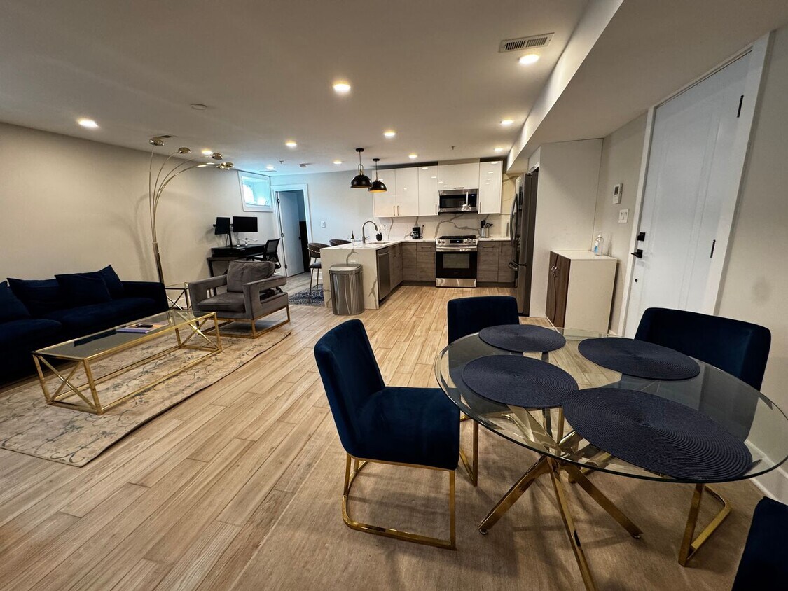 Foto principal - Discover this beautifully renovated 2BD/2B...
