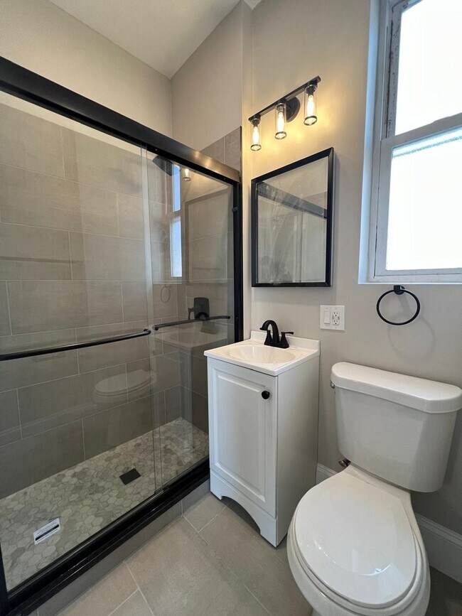 Foto del edificio - 2249 W Cermak Rd