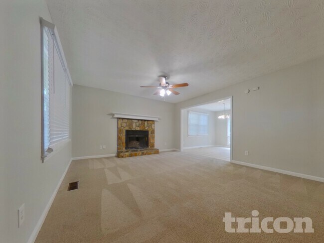 Foto del edificio - 1394 Winndale Rd