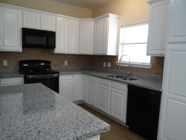 Foto del edificio - Beautiful Home for Lease in Denham Springs
