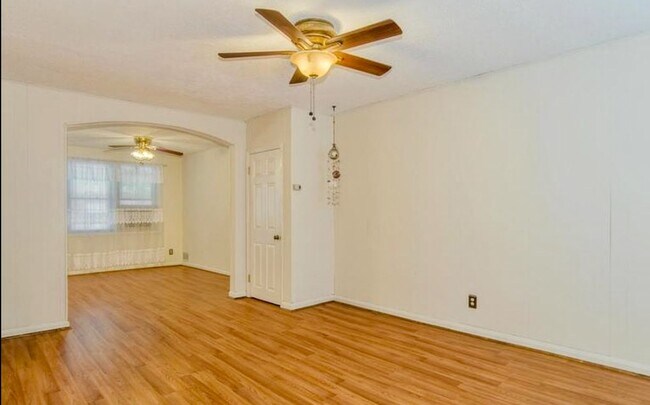 Foto del edificio - 6828 Conley St