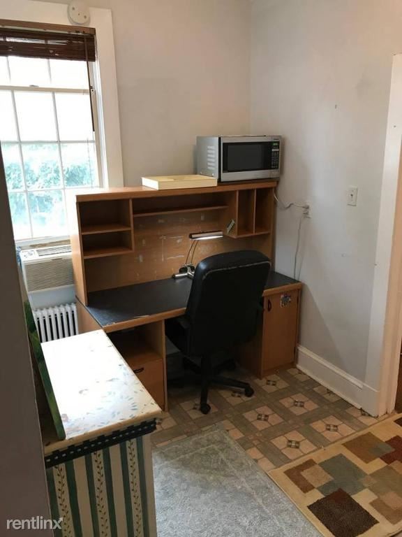 Building Photo - 1 br, 1 bath Apartment - 1234 34th St NW