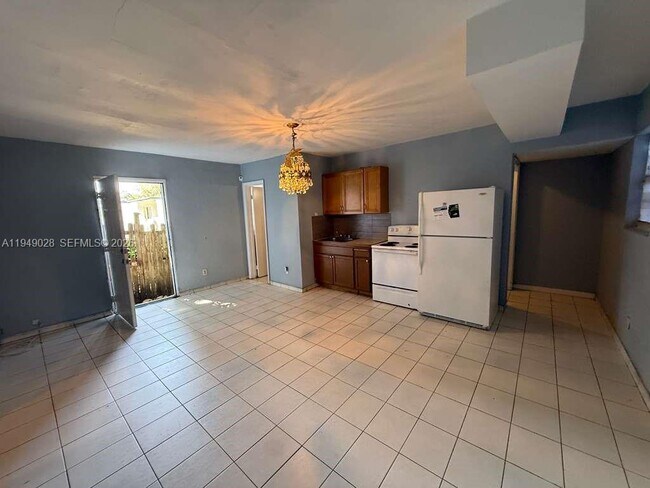 Foto del edificio - 8201 NW 5th Ct