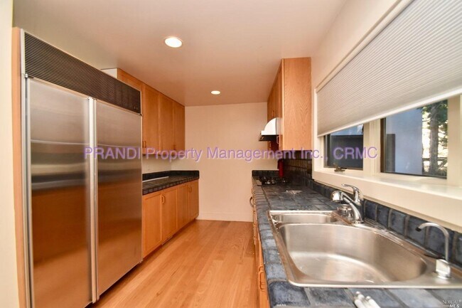 Building Photo - 335 Pine Hill Rd