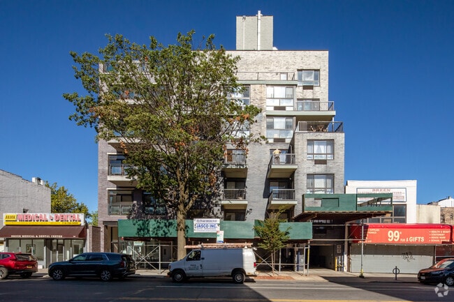 Building Photo - 572 5th Ave