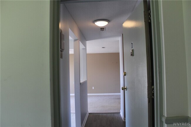 Foto del edificio - 3948 Ridge Lea Rd