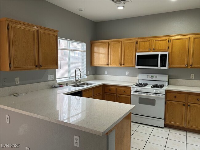 Foto del edificio - 861 Clear Diamond Ave