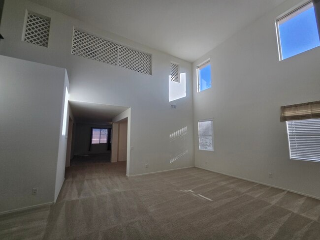 Building Photo - 2641 E Daniel Dr