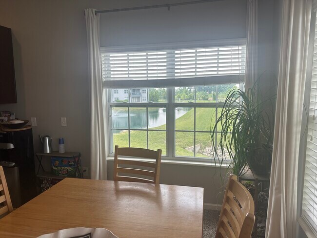 Foto del edificio - 5914 Bluestone Way