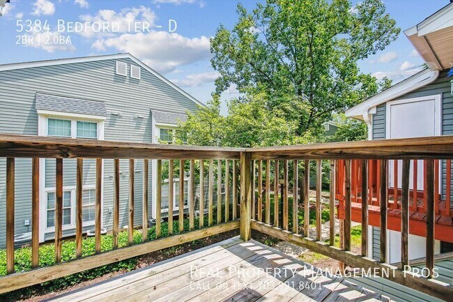 Foto del edificio - 5384 Bedford Terrace