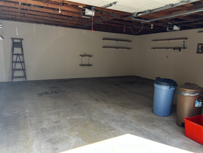 Building Photo - 101 Bathgate Dr