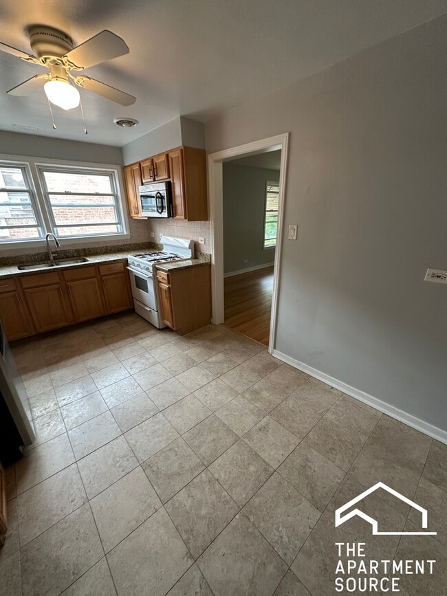 Foto del edificio - 8221 Keating Ave