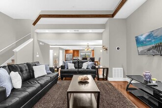 Building Photo - 14590 Damai Ln