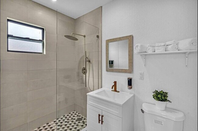 Foto del edificio - 860 NW 17th Ct