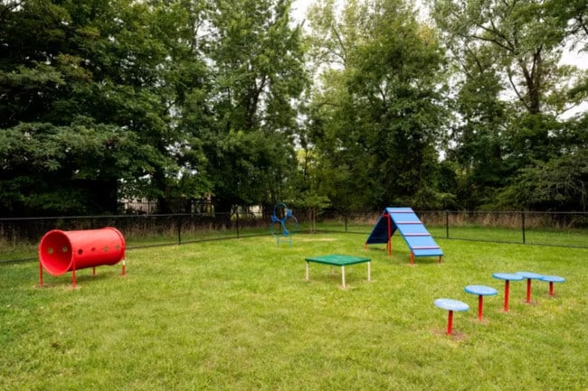 Foto del edificio - Carlton Apartments