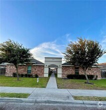 Building Photo - 2605 E Franklin Ave