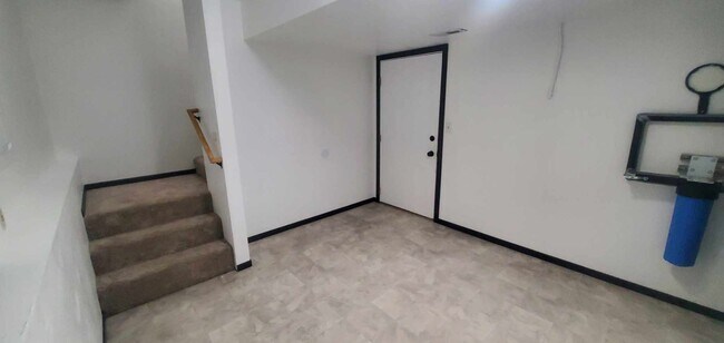 Building Photo - 5600 Curt Cir