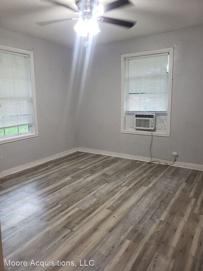 Building Photo - 2 br, 1 bath House - 915 W Pecan