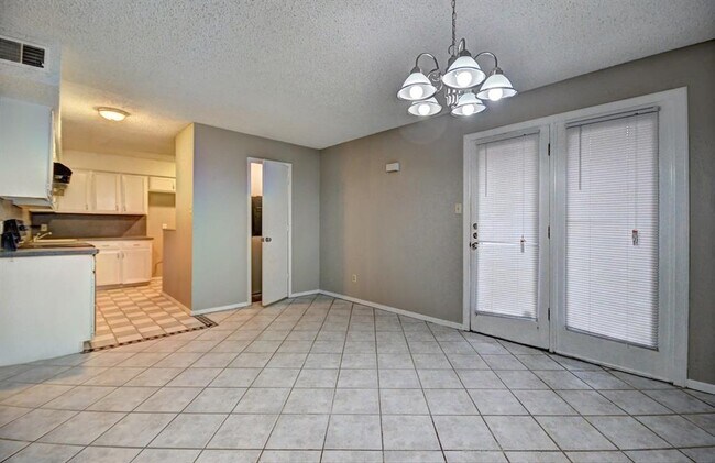 Foto del edificio - 707 E Shady Grove Rd