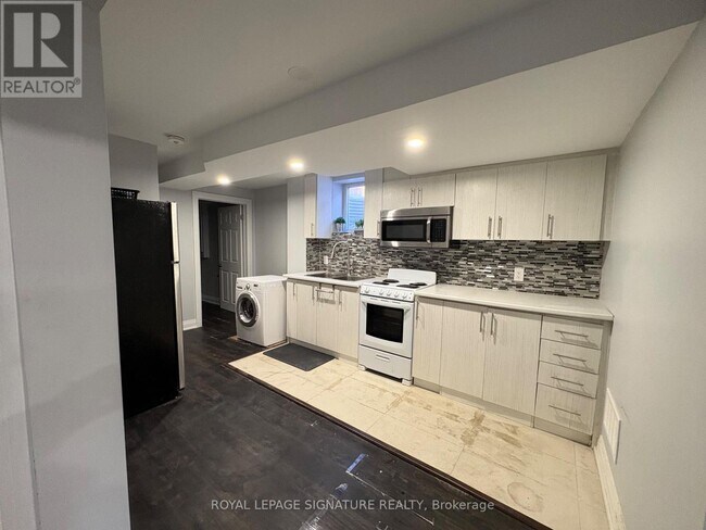 Photo du bâtiment - 731 Bennett Blvd