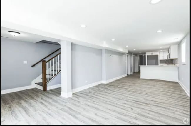 Building Photo - 4340 W Maypole Ave