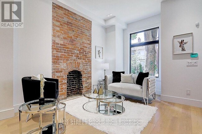 Building Photo - 329 Clinton St