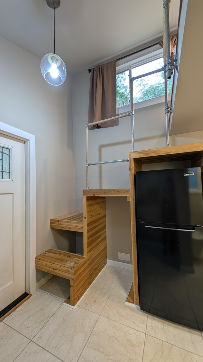 Building Photo - 1630 Murphy St