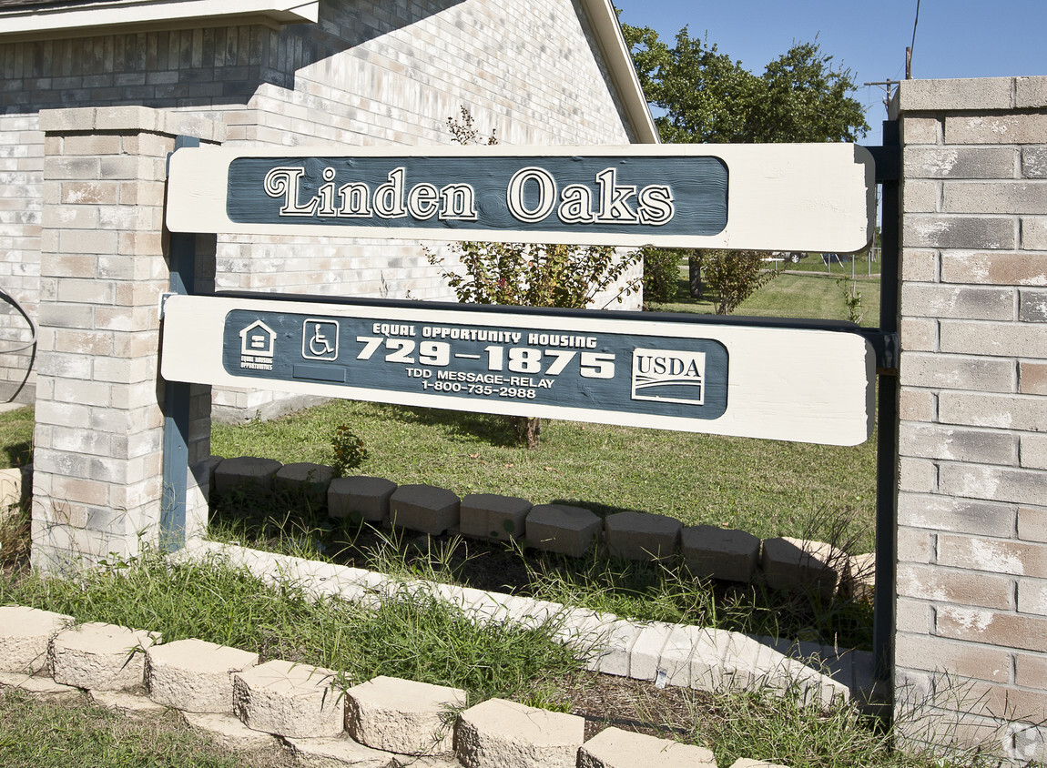 Building Photo - Linden Oaks Apartments