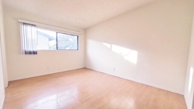 Foto del edificio - 1812-1818 W Sumac Ln
