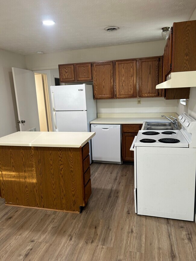 Foto del edificio - 526 Arrow Cir