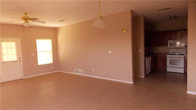 Foto del edificio - 8004 Neptune St