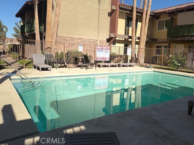 Foto del edificio - 51085 Eisenhower Dr