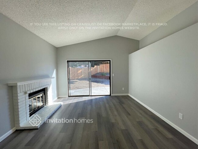 Building Photo - 2241 Pinenut Ct