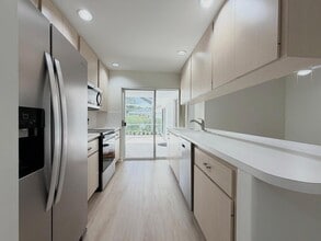Building Photo - 6104 Red Oak Ct